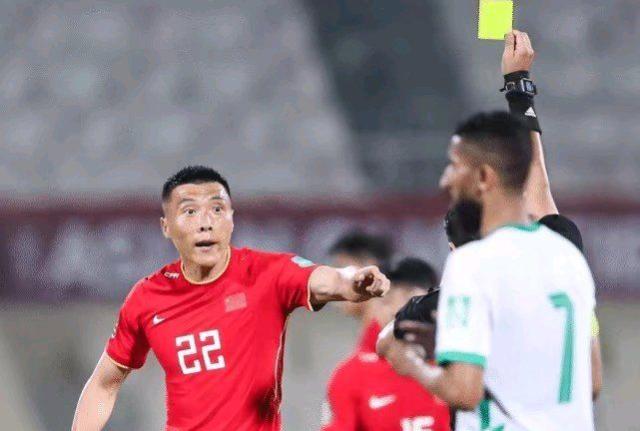 开云体育下载-再谈于大宝“散步” 京媒：不应该放大球员场上瑕疵