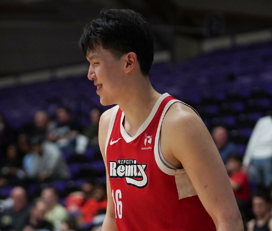 创G联赛生涯新高！杨瀚森大发神威，但球队惜败！